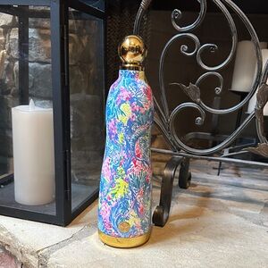 Lilly Pulitzer Squeeze The Day Mermaids Cove Insulated 24 oz. Water Bottle